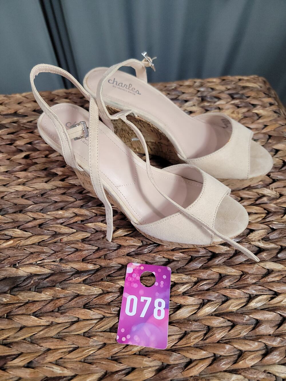 Charles by Charles David Women's 8 M Beige Suede Formal Preppy Wedge Sandals